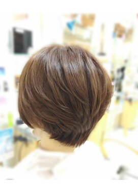 レナークルグラン(LENAHC Le grand) 【30代40代50代☆大人ナチュラルショート】