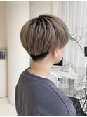 マッシュショートショートカット刈り上げミルクティーベージュ