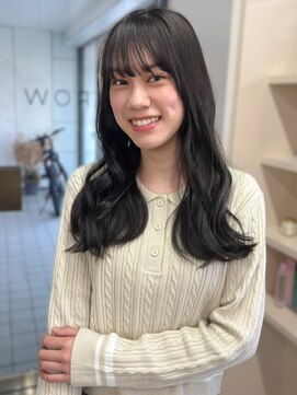イロウ 天神大名店(IROW) ブルーブラック 顔周りカット 美髪 髪質改善 透明感カラー 20代