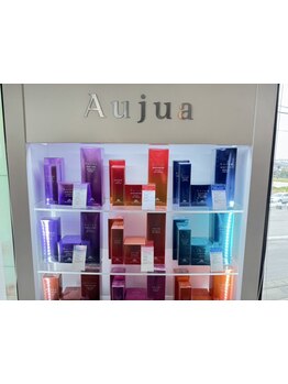 サロントリートメントだけでなく、ホームケア商品も充実しています♪