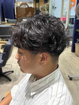 ハッシュタグネイビー 仙台駅前店(#NAVY) 仙台スパイラルスパイキーショートフェザーパーマシャドウパーマ