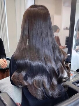 エル バイ アンキシム(elu by AHNKISM) 韓国風レイヤーカット顔まわりくびれオルチャン 心斎橋