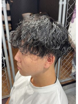 アミーゴ(AMIGO) 緩め波巻きパーマ