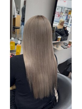 エミーバイモアムー(Emmie byMoremuu) 【RYUKI】ホワイトミルクティー