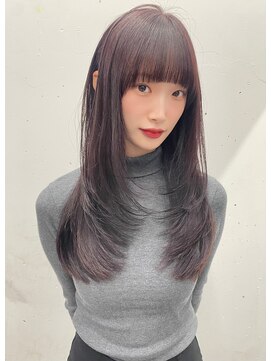 ピア ヤクイン(Pia Yakuin) まとまるレイヤーカット  透明感カラー