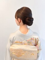 スタジオタロ(Studio talo)&nbsp;上品で清潔感のあるシニヨンスタイル
