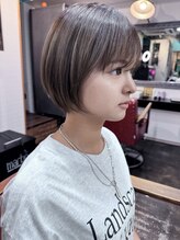 シック(Chic)&nbsp;ミニボブ×ペールミルクティーグレージュ×メテオトリートメント