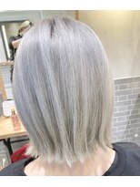 レッドネオ エビス(Redneo ebisu)&nbsp;ホワイトシルバー×外ハネ×ショート_166