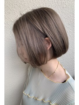 ニコフクオカヘアーメイク(NIKO Fukuoka Hair Make) 【NIKO】福岡天神ミニボブハイトーンボブミルクティーベージュ