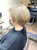 サムブリッジ(SOMEBRIDGE)&nbsp;ホワイトベージュカラー　× ショート女子　（SOMEBRIDGE 亀有）