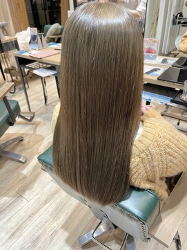 サラ(sarah) ミルクティーベージュ/ダブルカラー