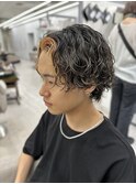 センターパート波巻きパーマ