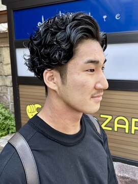 ラティ(Ratie) スペインカールパーマショートハーパーフェードメンズカット