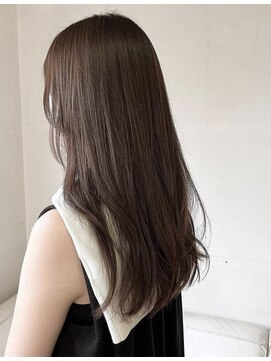 タヴィ(Tavi) まろやかブラウンのロングレイヤー/顔周り/フェイスレイヤー