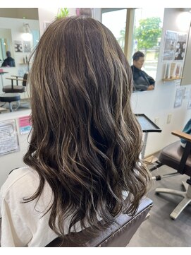 エルパライソ リフォ(Elparaiso Reff) ハイライト×ベージュカラー