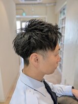 ソル 千葉(Sol) ビジネスシーンにもハマる清潔感あふれる刈り上げメンズスタイル