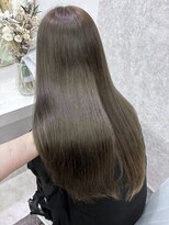 ラビスモア(Lovis moa)&nbsp;外ハネボブ/ホワイトブロンド/ワイドバングブルーブラック