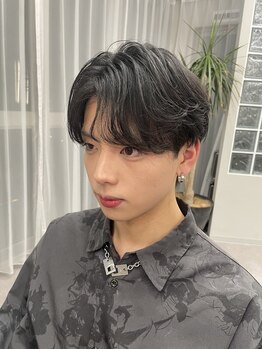 ナレ(NARE)の写真/学生に大人気◇トレンドの韓国ヘアをナチュラルに。毎日のスタイリングも楽にキマる[メンズ/天神/U24]