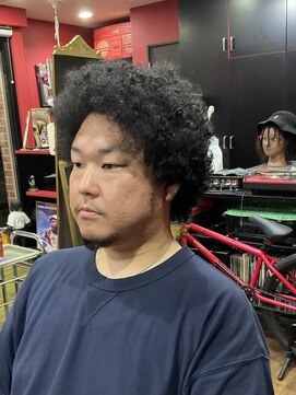 ファンキーボンバー(FUNKY BOMBER) アフロパーマ