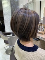 アッシュ 戸田公園店(Ash)&nbsp;ショートボブ×白髪ぼかしハイライト