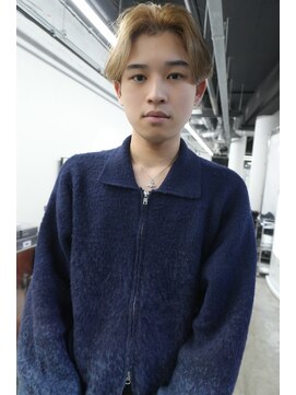 ピア ヤクイン(Pia Yakuin) ミルクティーブラウン×センターパート