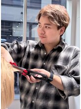 髪質改善サロン hearts. 熊本/縮毛矯正/レイヤーカット/ショートボブ【ハーツ】 本郷壮一郎 縮毛矯正