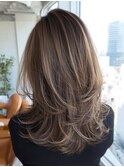 ミディアムレイヤー白髪ぼかし脱白髪染めハイライト40代50代60代