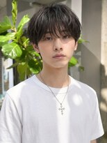 キュー(Cue_) ナチュラルシースルーマッシュツーブロック刈り上げショート