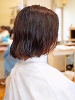 ビュートリアム 福岡(BEAUTRIUM)&nbsp;艶感ブラントボブ×抜け感ニュアンスパーマ