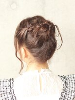 ヘアサロン シロップ(Hair Salon Syrup)&nbsp;『ミディアムアレンジ』×『ゆるっとお団子アレンジ』