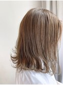 透明感ベージュ