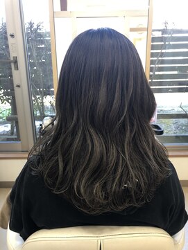 アドゥーヘア ヴィス(A do hair vis) グレーアッシュカラー