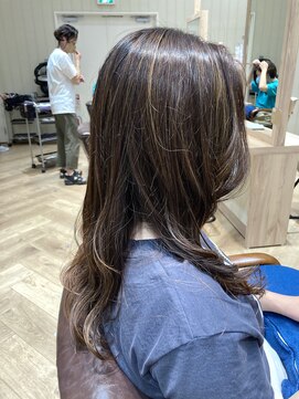 カシータ ヘア リゾート イオンモール熱田店(Casita hair resort) ハイライト×明るめ好き×印影感×セミウェット×似合わせ