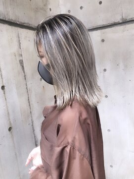 メリー(merry craftsman's factory) 外国人風バレイヤージュ、ハイライトカラーアッシュグレージュ