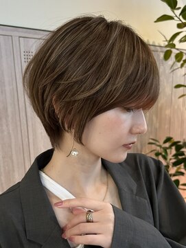 ヨロ 小岩(YOLO) ハイライトショートヘアダブルカラーイルミナカラーオージュア