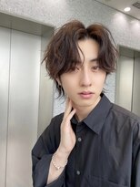 バイフィフス 原宿/表参道(by fifth)&nbsp;波巻きツイストスパイラルパーマセンターパートウルフ