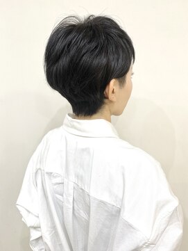 モリオ フロム ロンドン 成増店 【morio成増/一戸】黒髪短め前髪くびれショート