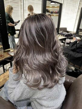 アルカナ 明治神宮前原宿(ARCANA) ハイライト　バレイヤージュ　デザインカラー アッシュベージュ