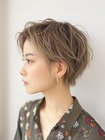 マリブ Malibu&nbsp;【抜け感ショート】髪色と毛流れのこなれ感が薄手のシャツに合う
