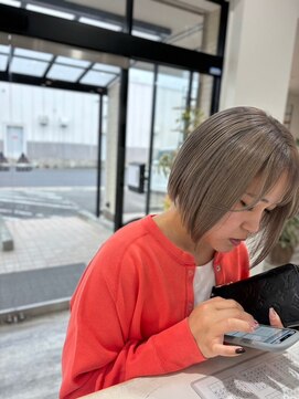 サロンド ベレーザ トータ(salao de beleza tota) グレージュ