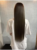 オリーブグレージュ