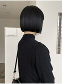 ベリーショート切りっぱなしボブヘアカラーアッシュグレー前髪