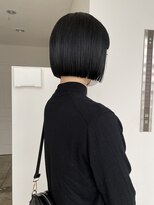 エイチ(811)&nbsp;ベリーショート切りっぱなしボブヘアカラーアッシュグレー前髪