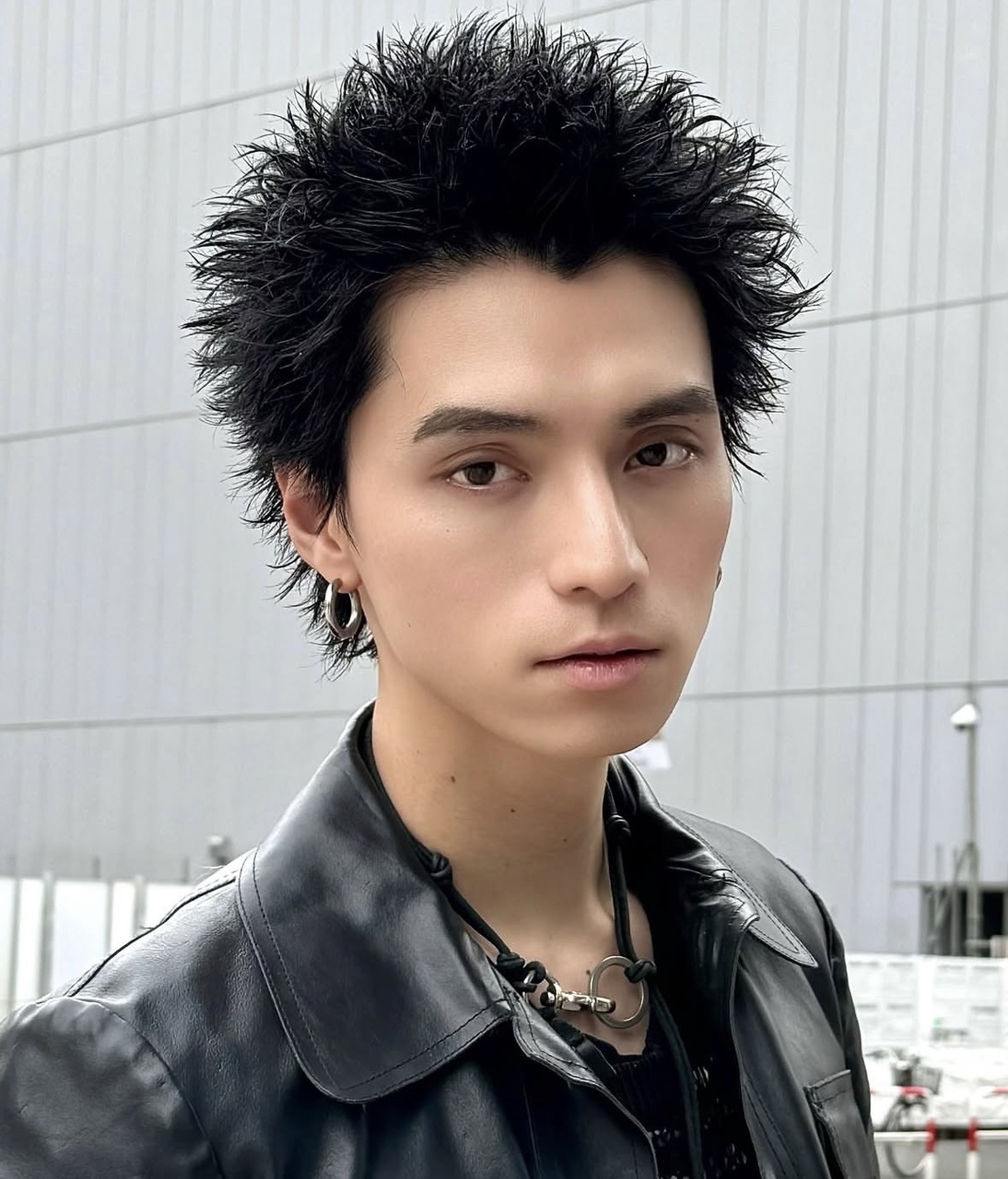 アストラ(ASTRA) MEN’S HAIR/波巻きツイストスパイラル/リバースセンターパート