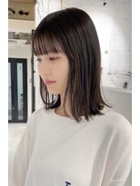 ヨーク(YOKE) 切りっぱなし外ハネレイヤーボブグレージュ前髪20代30代40代