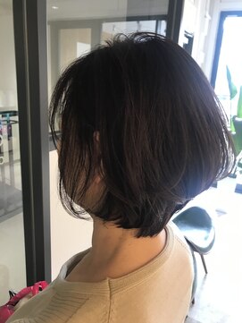 フィゼル 福島店(fizelle) ひし形ショートボブ　原明日香