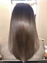 アールサロン アオヤマ(Rr SALON AOYAMA) プラチナミネコラストレート