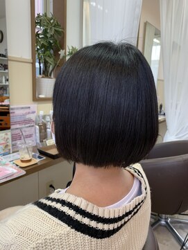 コアフィールフィス(COIFFURE fils) 《見附　今町》黒髪　大人ボブスタイル