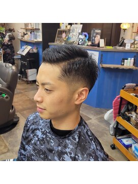 ヘリテイジ(HERITAGE) 1mm以下!フェード刈り上げスタイル