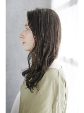 リーニアプラスエヌ(LINHA +n) 20代30代40代　夏から脱却・秋ロング【長浜】